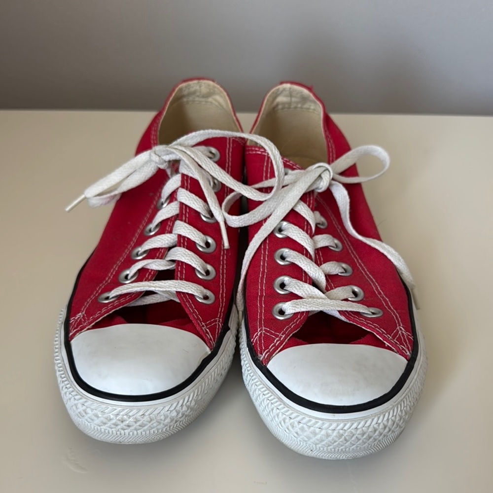 Converse Red Sneakers M6 Wm 8 - Picture 2 of 5